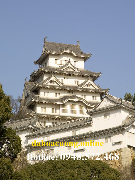 lâu đài cổ ở Nhật Sử dụng đá ốp màu trắng