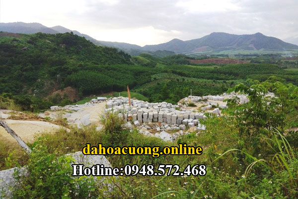 đá granite trắng suối lau 6