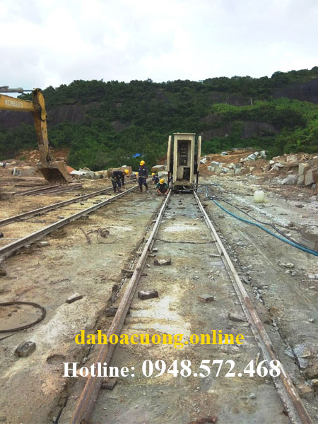 đá granite trắng suối lau 7