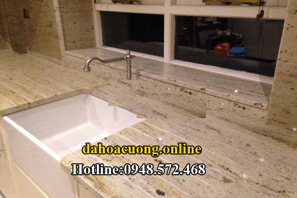 đá hoa cương vàng sa mạc vân ngang 1