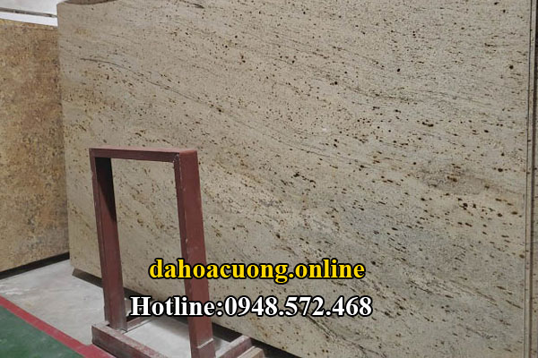 đá hoa cương vàng sa mạc vân xéo 6